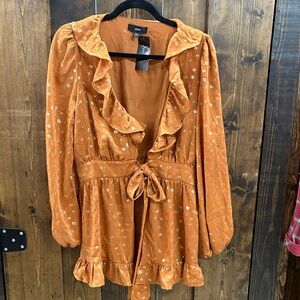 Beautiful Rust & Gold Ruffled Long Sleeve Blouse